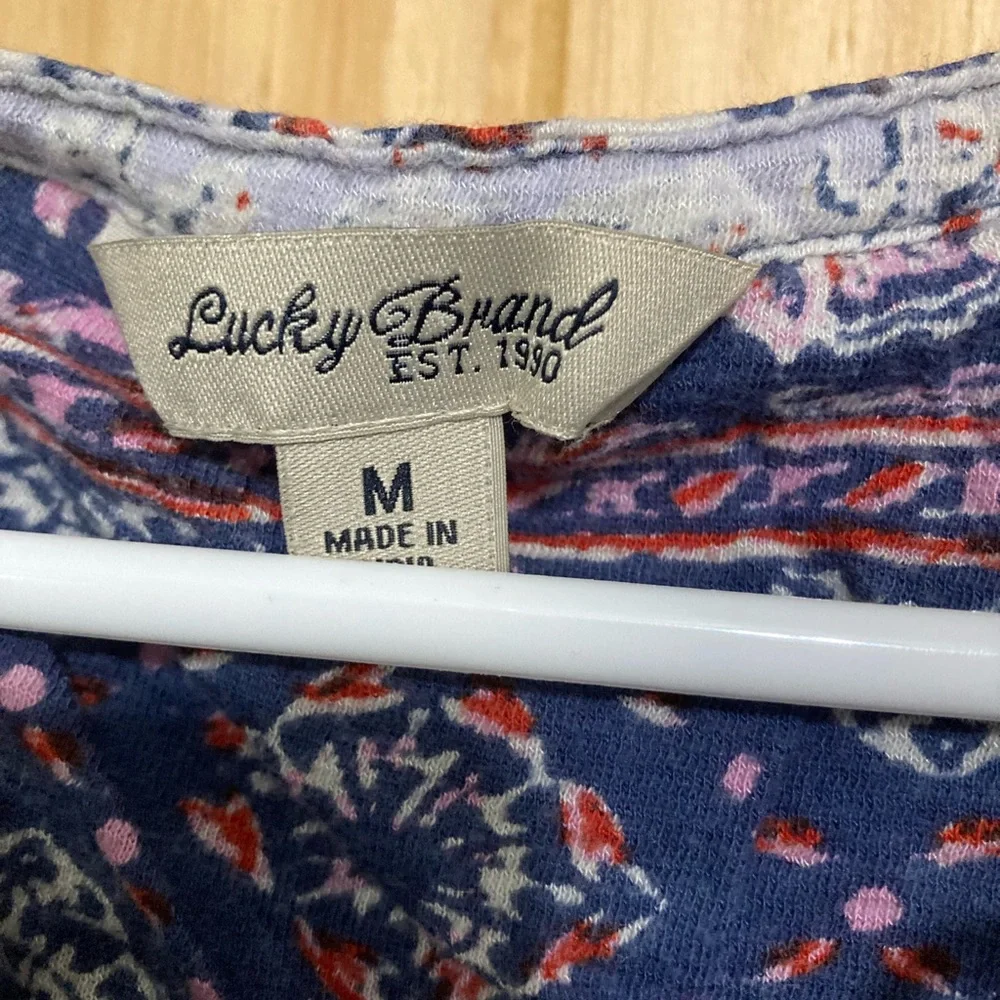 Lucky Brand size M boho-style 3/4 sleeve top with lace-up neckline - Picture 4 of 6
